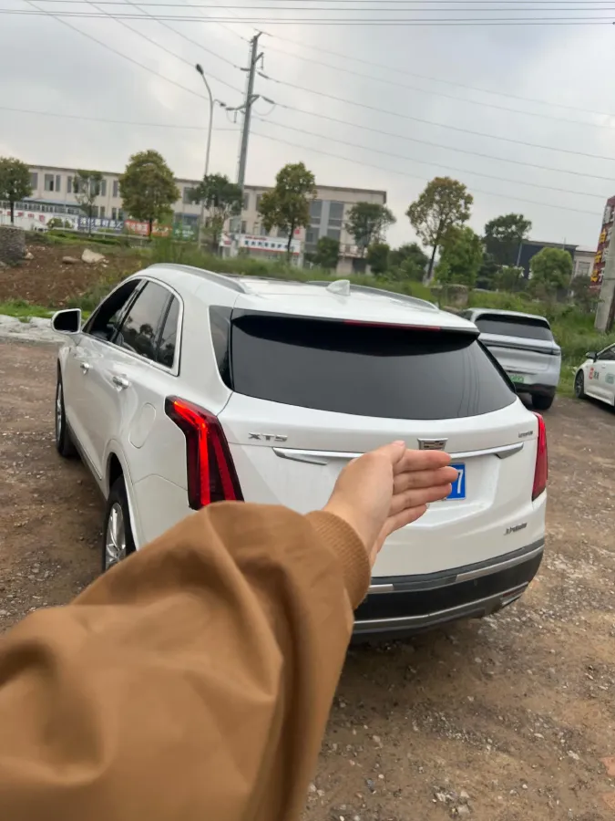 2022 Cadillac XT5 2.0T 237HP L4 9AT,autocango,china used car exporter,china ev exporter,chinese used car exporter,chinese used ev exporter