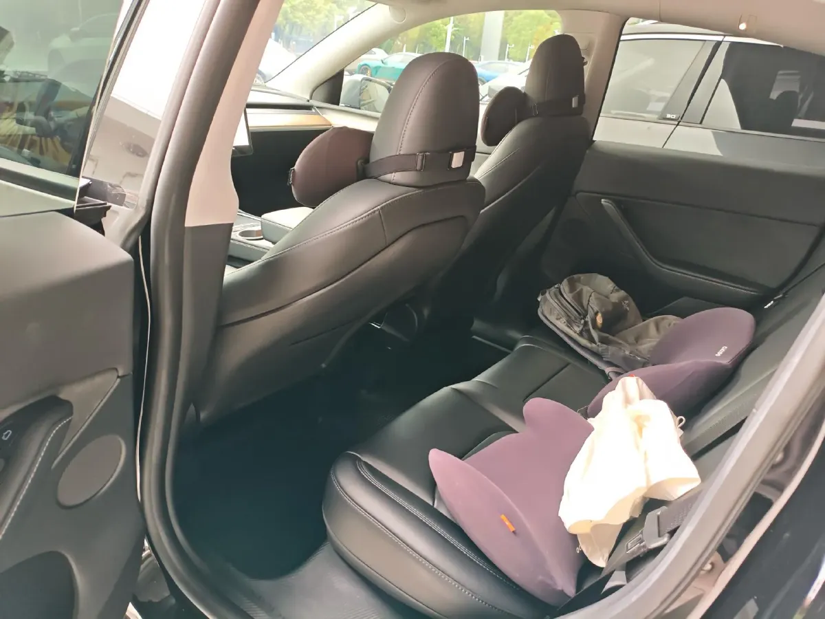 2022 Tesla Model Y BEV 60KWH,autocango,china used car exporter,china ev exporter,chinese used car exporter,chinese used ev exporter