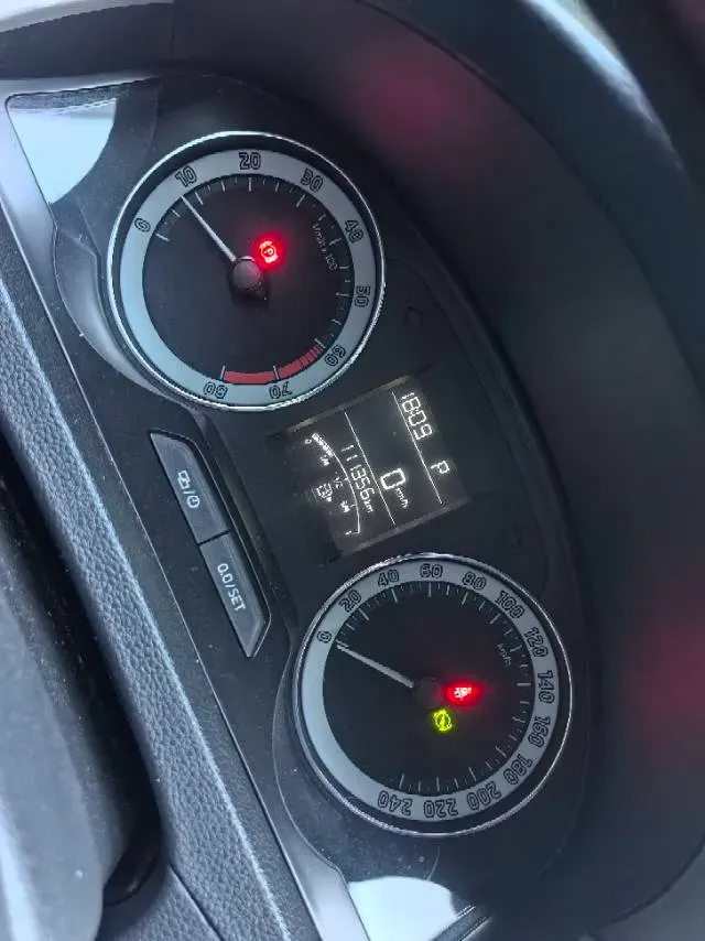 2019 SWM G01 1.5T 156HP L4 6AT,autocango,china used car exporter,china ev exporter,chinese used car exporter,chinese used ev exporter