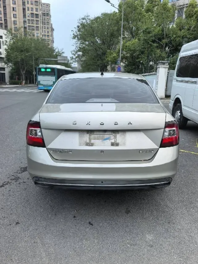 2019 SWM G01 1.5T 156HP L4 6AT,autocango,china used car exporter,china ev exporter,chinese used car exporter,chinese used ev exporter