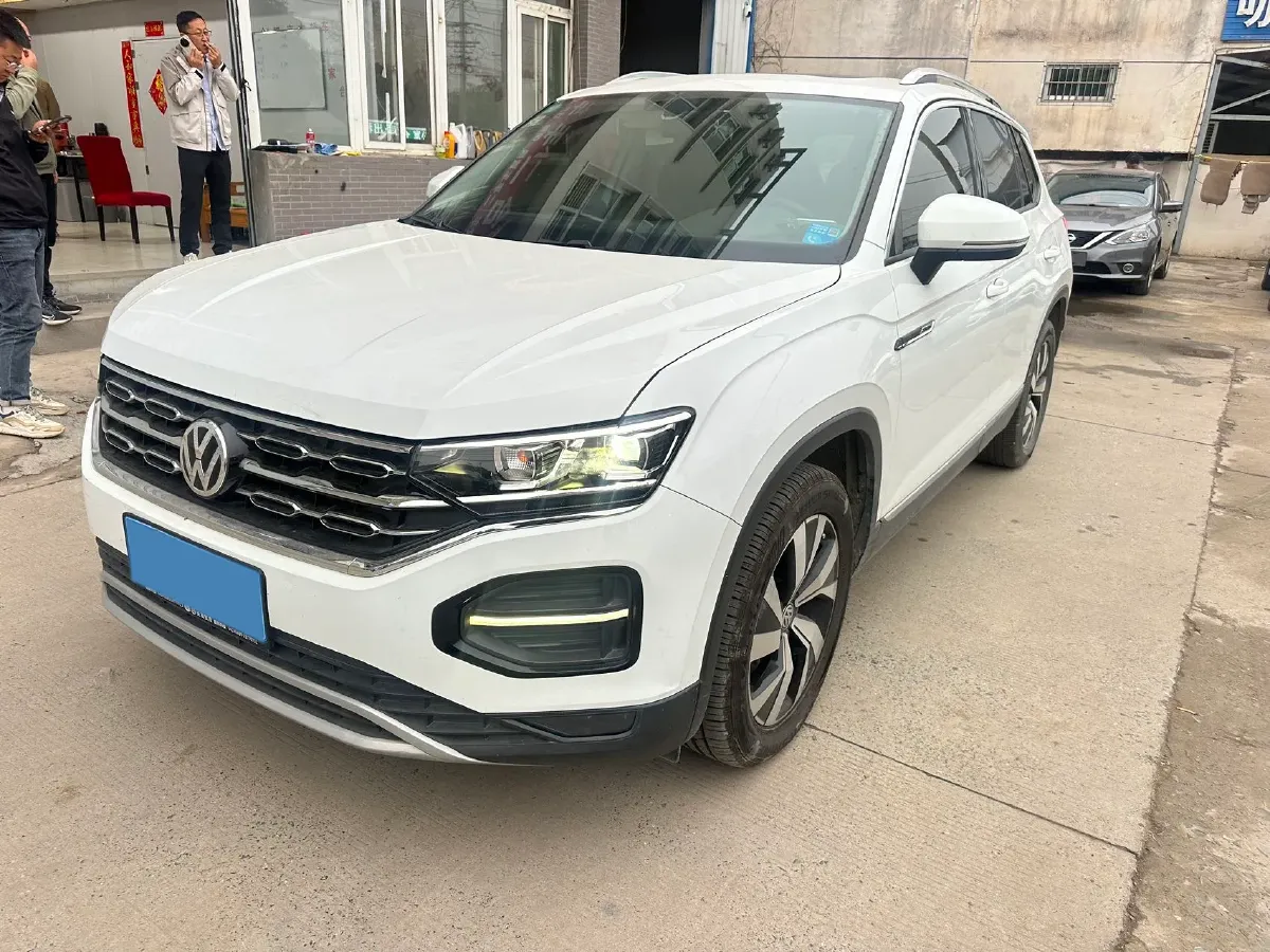 2019 MINI CLUBMAN 1.5T 102HP L3 6AT,autocango,china used car exporter,china ev exporter,chinese used car exporter,chinese used ev exporter