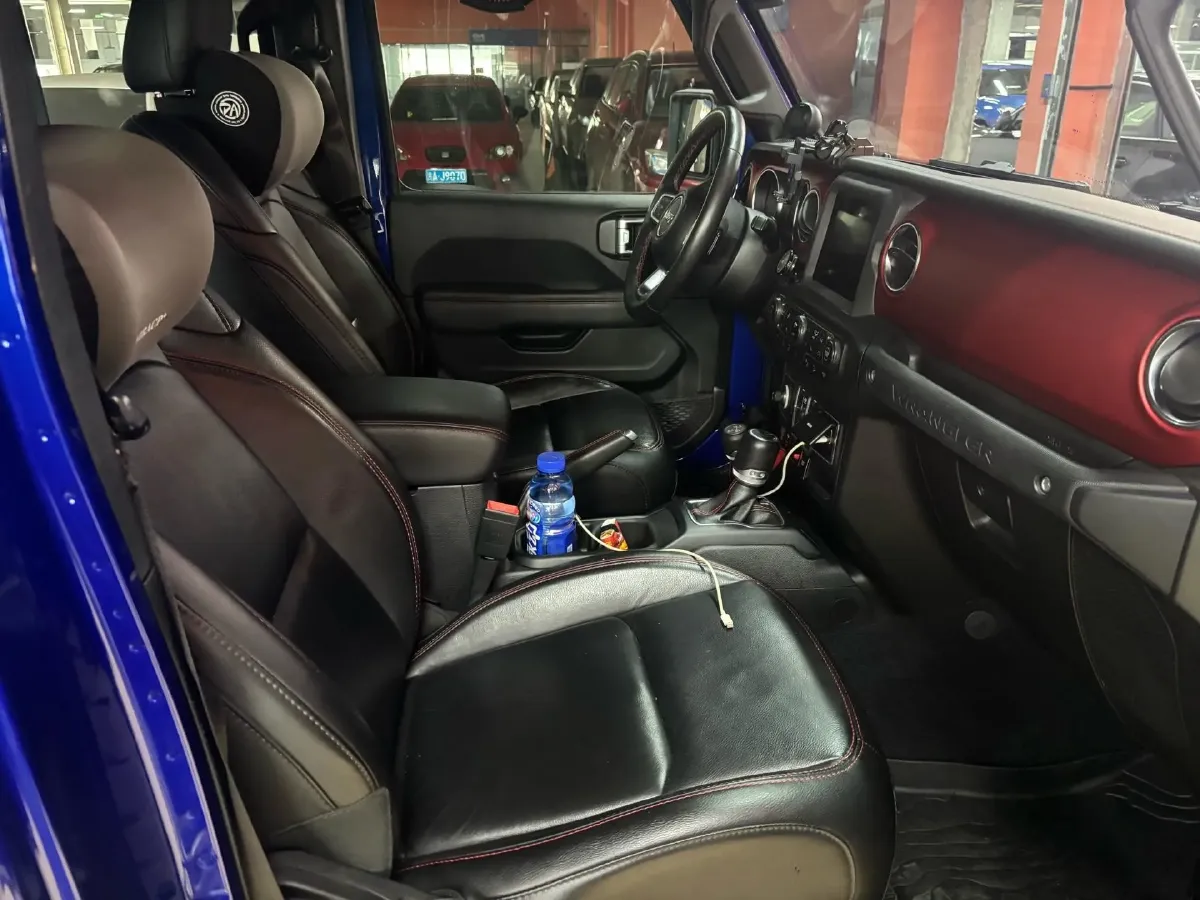 2019 Jeep Wrangler 2.0T 266HP L4 8AT,autocango,china used car exporter,china ev exporter,chinese used car exporter,chinese used ev exporter