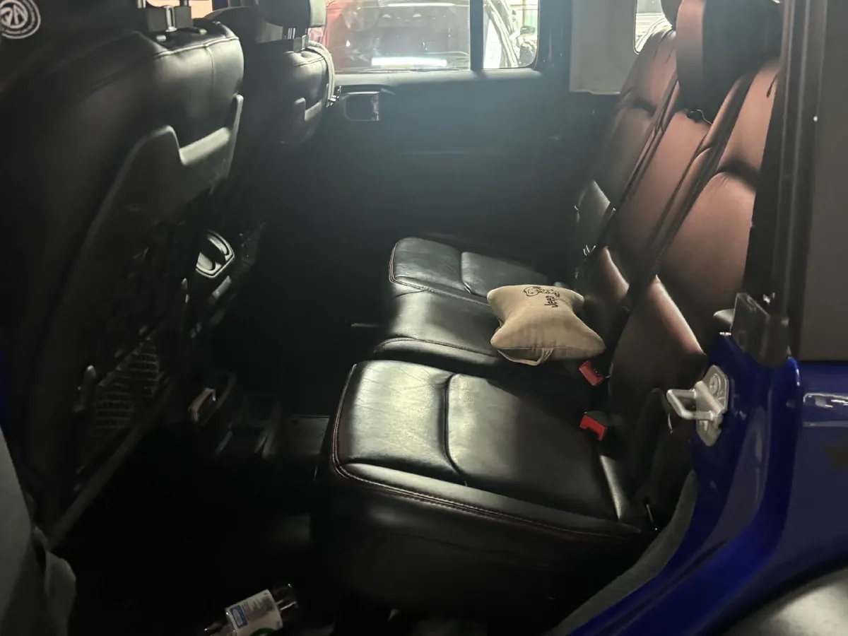 2019 Jeep Wrangler 2.0T 266HP L4 8AT,autocango,china used car exporter,china ev exporter,chinese used car exporter,chinese used ev exporter