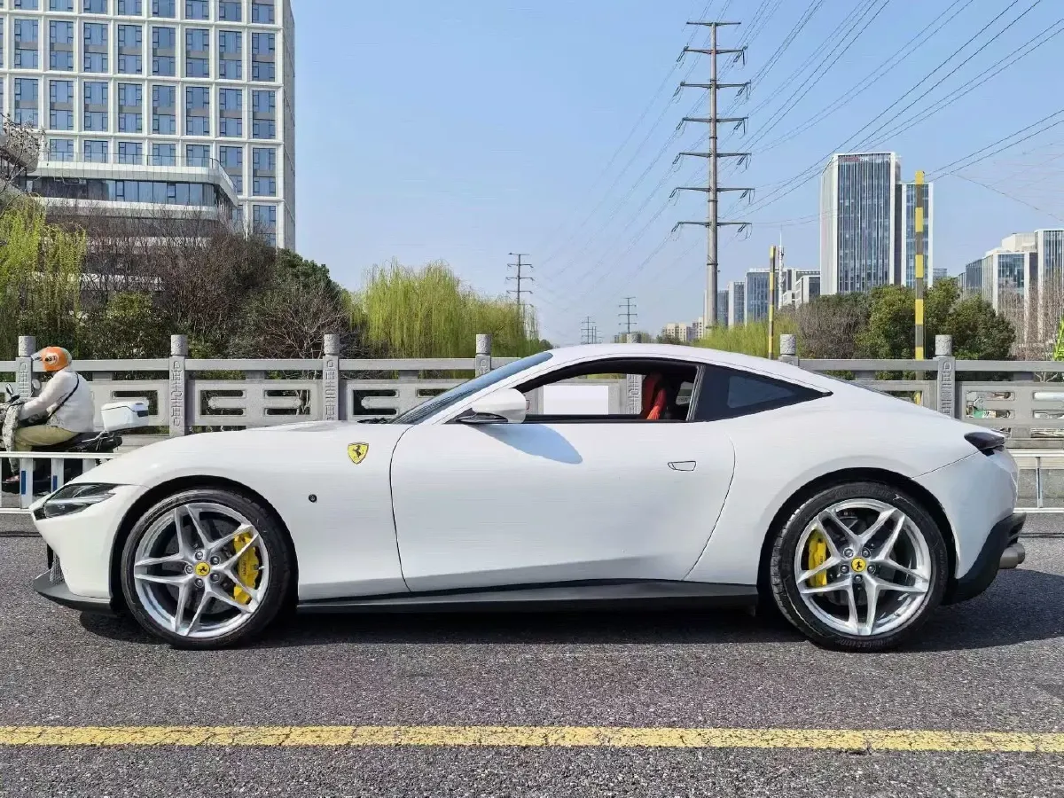 2020 Ferrari Roma 3.9T 620HP V8 8DCT,autocango,china used car exporter,china ev exporter,chinese used car exporter,chinese used ev exporter