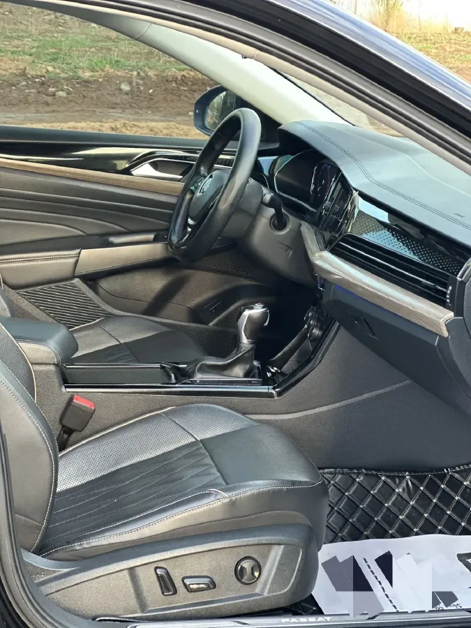 2019 Volvo V40 1.5T 152HP L4 6AT,autocango,china used car exporter,china ev exporter,chinese used car exporter,chinese used ev exporter