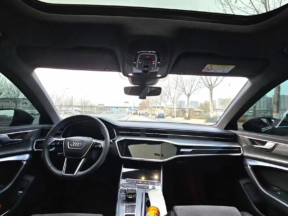 2020 Audi A6L 2.0T 190HP L4 7DCT,autocango,china used car exporter,china ev exporter,chinese used car exporter,chinese used ev exporter