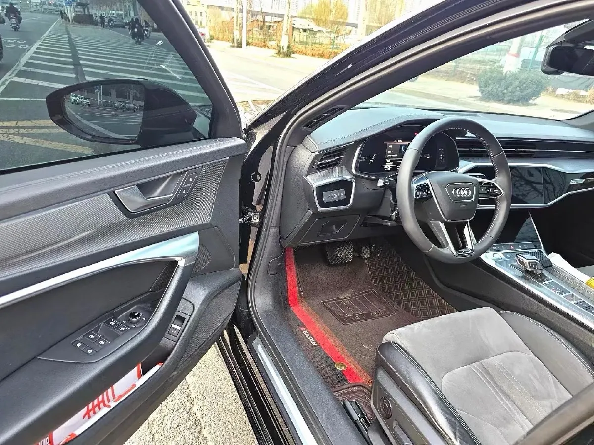 2020 Audi A6L 2.0T 190HP L4 7DCT,autocango,china used car exporter,china ev exporter,chinese used car exporter,chinese used ev exporter