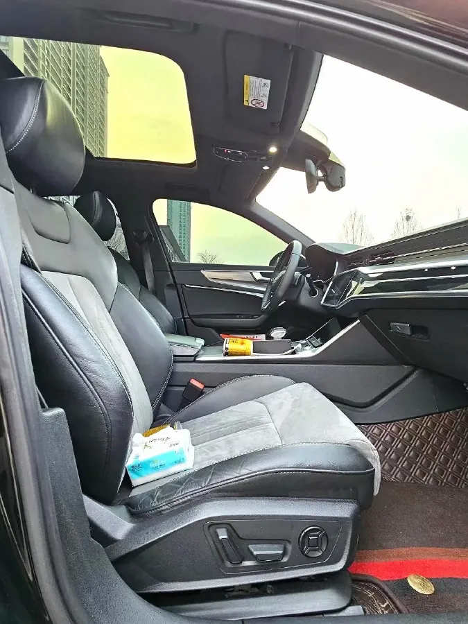 2020 Audi A6L 2.0T 190HP L4 7DCT,autocango,china used car exporter,china ev exporter,chinese used car exporter,chinese used ev exporter