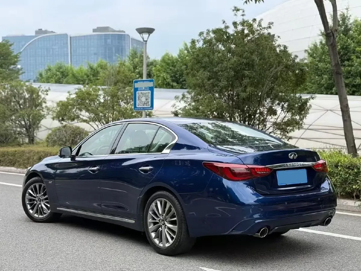 2018 Jeep Grand Commander 2.0T 265HP L4 9AT,autocango,china used car exporter,china ev exporter,chinese used car exporter,chinese used ev exporter