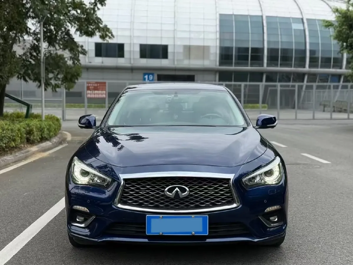 2018 Jeep Grand Commander 2.0T 265HP L4 9AT,autocango,china used car exporter,china ev exporter,chinese used car exporter,chinese used ev exporter