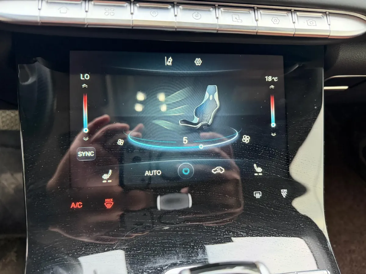 2021 Chery Tiggo 8 Plus 1.6T 197HP L4 7DCT,autocango,china used car exporter,china ev exporter,chinese used car exporter,chinese used ev exporter