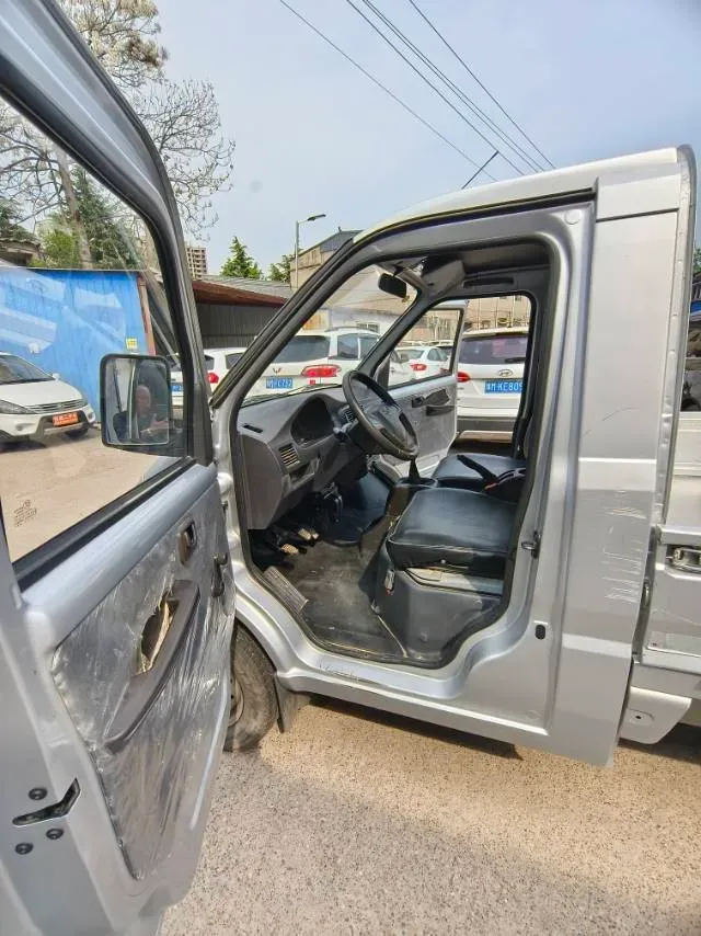 2021 WuLing RongGuang Mini Truck 1.5L 99HP L4 5MT,autocango,china used car exporter,china ev exporter,chinese used car exporter,chinese used ev exporter