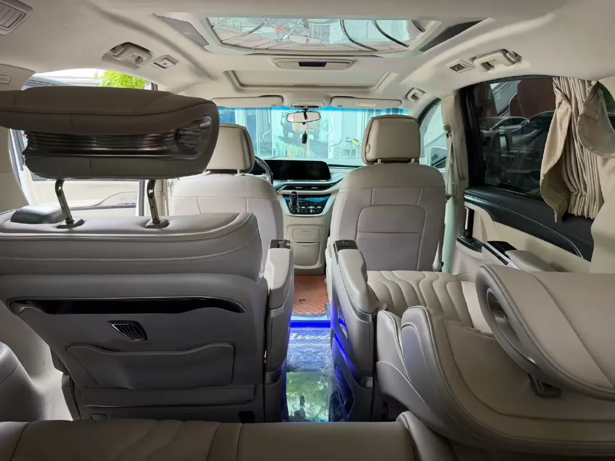 2021 Buick GL8 2.0T 237HP L4 9AT,autocango,china used car exporter,china ev exporter,chinese used car exporter,chinese used ev exporter