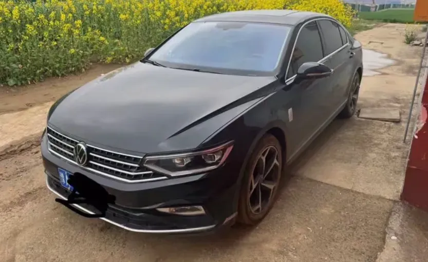 2023 Volkswagen Magotan 2.0T 186HP L4 7DCT,autocango,china used car exporter,china ev exporter,chinese used car exporter,chinese used ev exporter