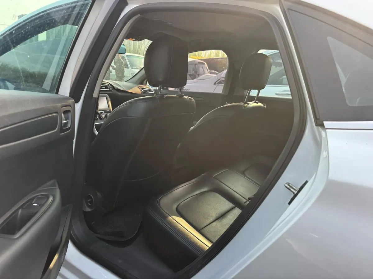 2018 Citroen C4 C-Quatre 1.6L 117HP L4 6AT,autocango,china used car exporter,china ev exporter,chinese used car exporter,chinese used ev exporter