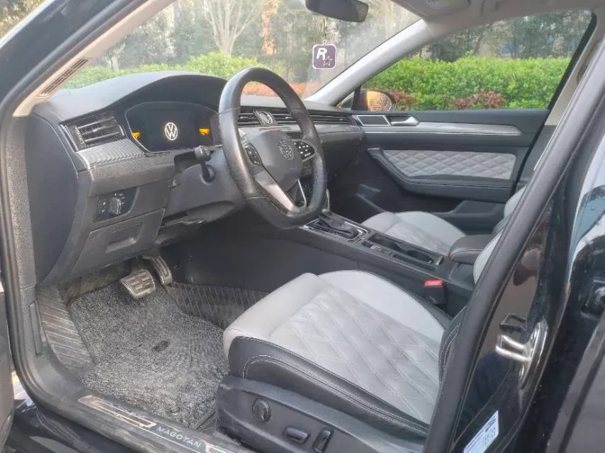 2023 Volkswagen Magotan 2.0T 186HP L4 7DCT,autocango,china used car exporter,china ev exporter,chinese used car exporter,chinese used ev exporter