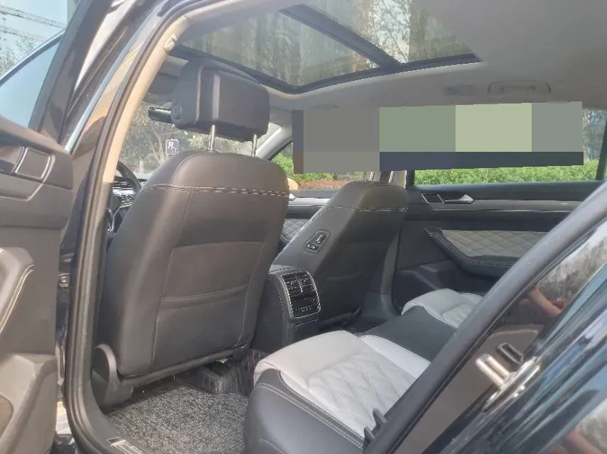 2023 Volkswagen Magotan 2.0T 186HP L4 7DCT,autocango,china used car exporter,china ev exporter,chinese used car exporter,chinese used ev exporter