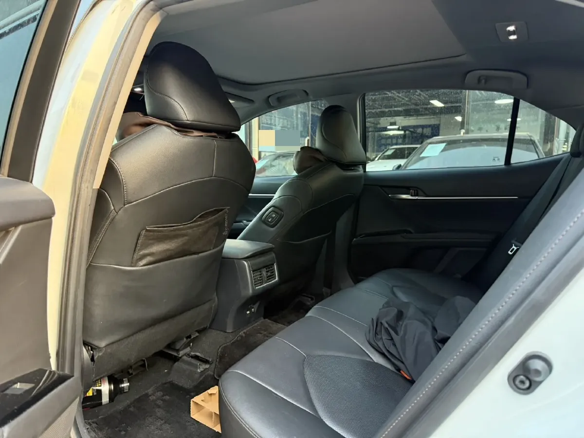 2021 Toyota Camry 2.5L 209HP L4 8AT,autocango,china used car exporter,china ev exporter,chinese used car exporter,chinese used ev exporter