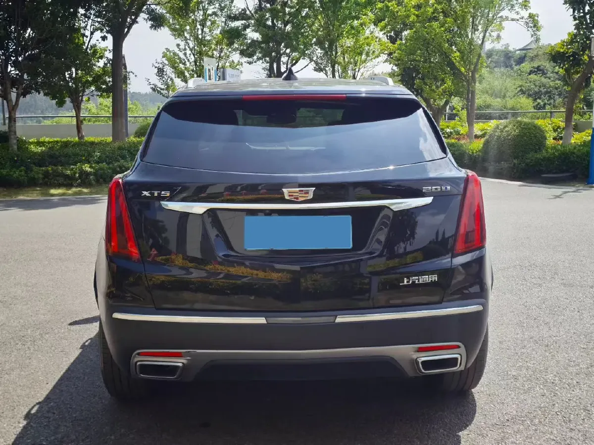 2022 Cadillac XT5 2.0T 237HP L4 9AT,autocango,china used car exporter,china ev exporter,chinese used car exporter,chinese used ev exporter
