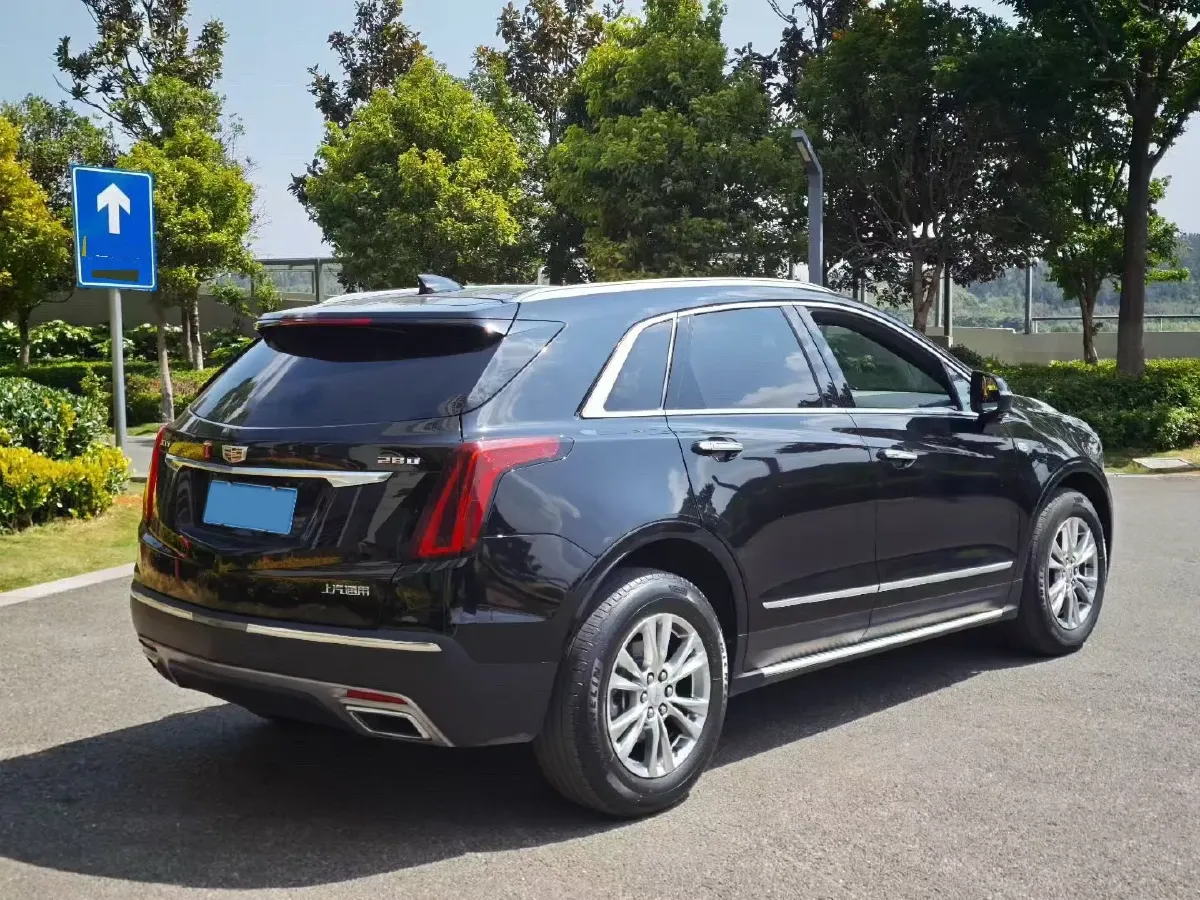2022 Cadillac XT5 2.0T 237HP L4 9AT,autocango,china used car exporter,china ev exporter,chinese used car exporter,chinese used ev exporter