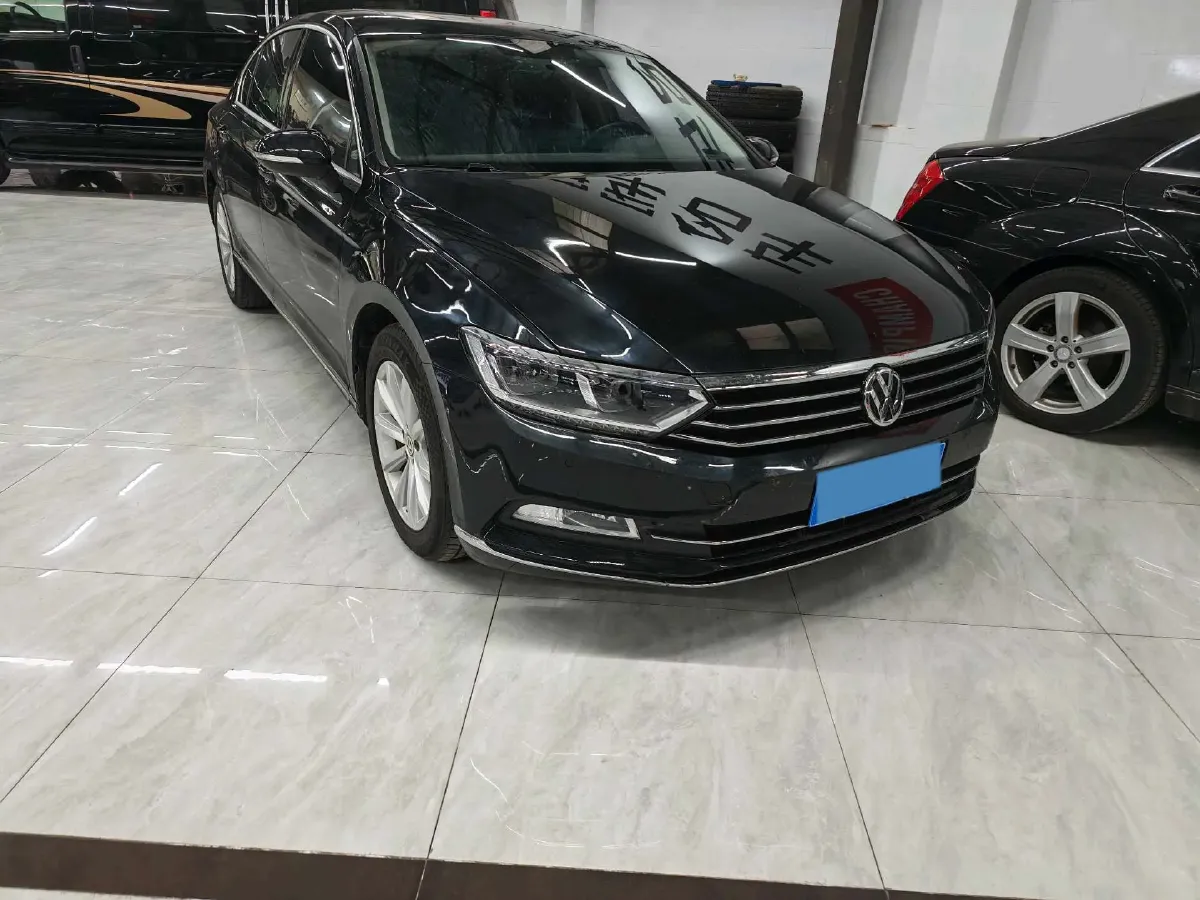2018 Volkswagen Magotan 1.8T 180HP L4 7DCT,autocango,china used car exporter,china ev exporter,chinese used car exporter,chinese used ev exporter