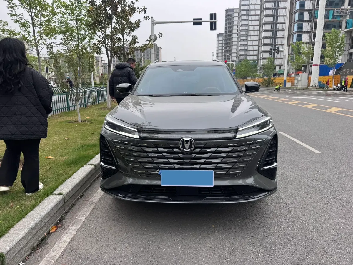 2024 ChangAn CS75 Plus 1.5T 188HP L4 8AT,autocango,china used car exporter,china ev exporter,chinese used car exporter,chinese used ev exporter