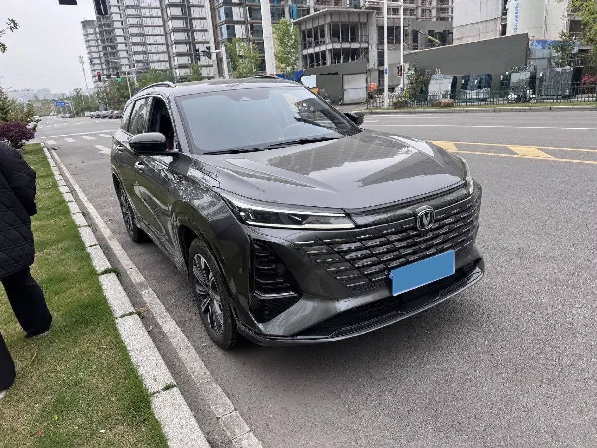 2024 ChangAn CS75 Plus 1.5T 188HP L4 8AT,autocango,china used car exporter,china ev exporter,chinese used car exporter,chinese used ev exporter