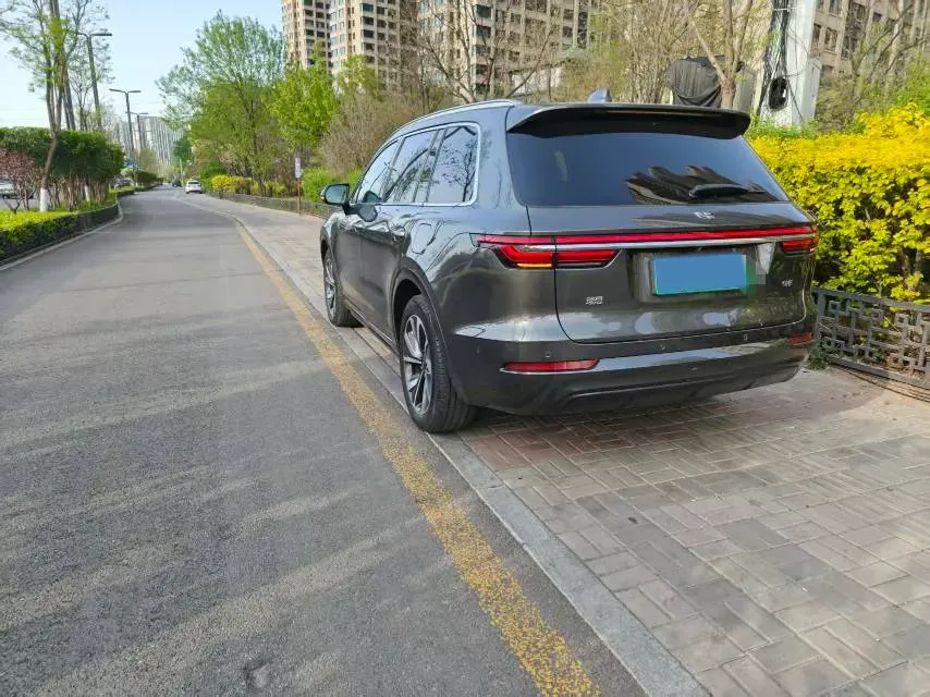 2021 Li ONE Range Extended 131HP REEV 40.5KWH,autocango,china used car exporter,china ev exporter,chinese used car exporter,chinese used ev exporter