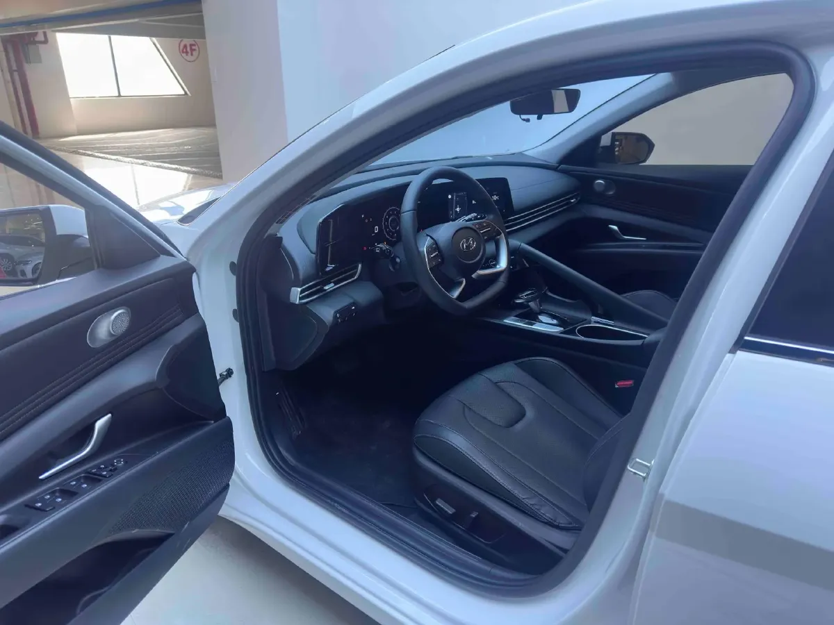 2022 Hyundai Elantra 1.5L 115HP L4 CVT,autocango,china used car exporter,china ev exporter,chinese used car exporter,chinese used ev exporter