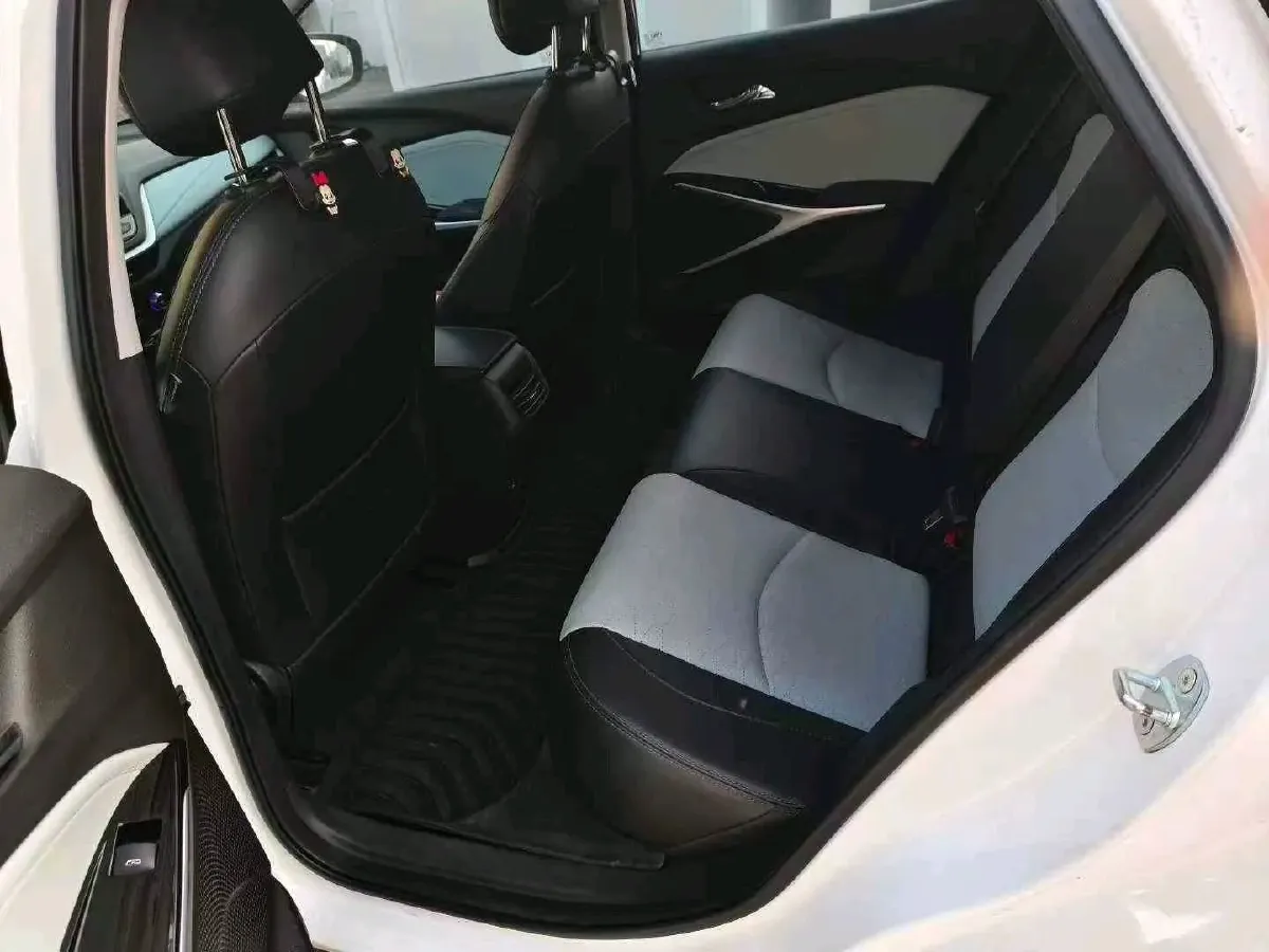 2020 Chevrolet Menlo BEV 52.5KWH,autocango,china used car exporter,china ev exporter,chinese used car exporter,chinese used ev exporter