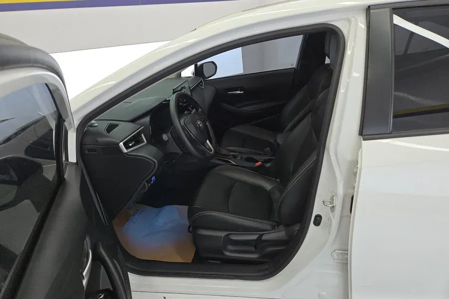 2021 Toyota Corolla 1.2T 116HP L4 CVT,autocango,china used car exporter,china ev exporter,chinese used car exporter,chinese used ev exporter