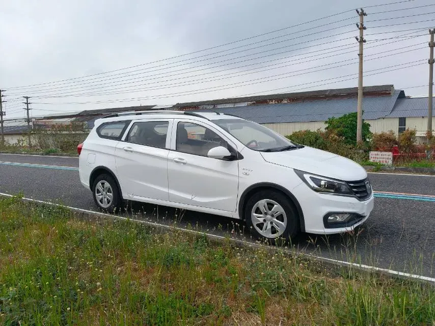 2017 BaoJun 310W 1.5L 112HP L4 6MT,autocango,china used car exporter,china ev exporter,chinese used car exporter,chinese used ev exporter