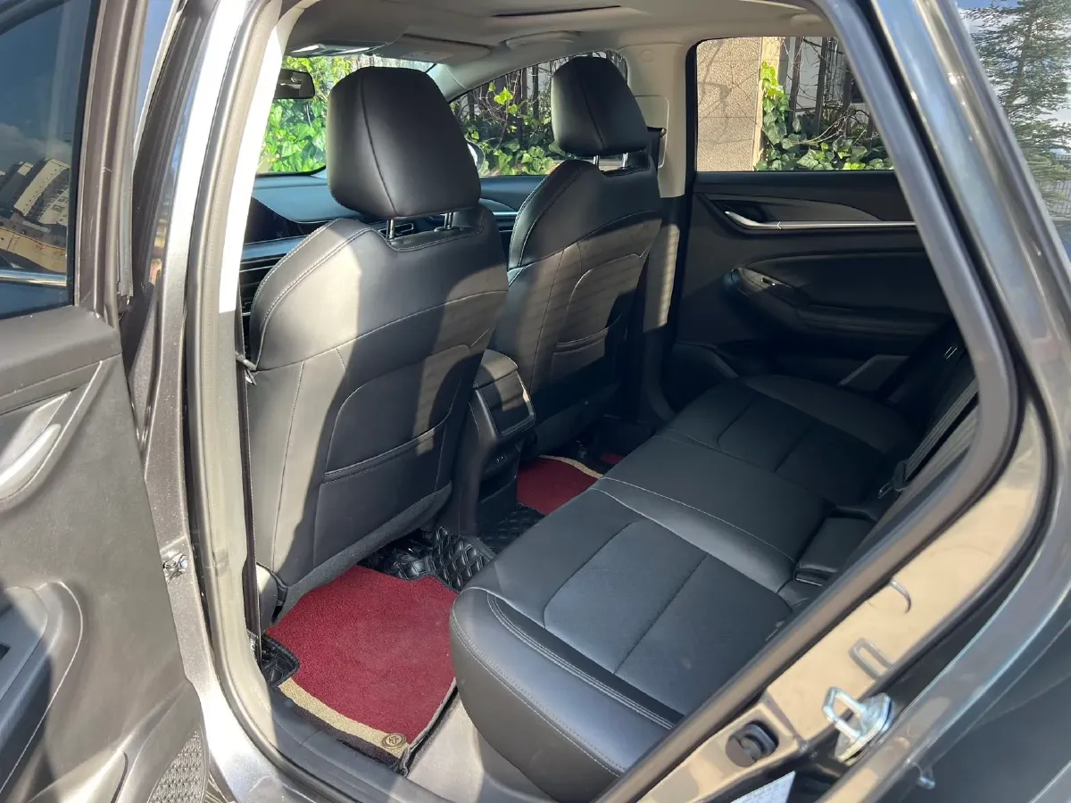 2022 ChangAn Eado 1.6L 128HP L4 5MT,autocango,china used car exporter,china ev exporter,chinese used car exporter,chinese used ev exporter