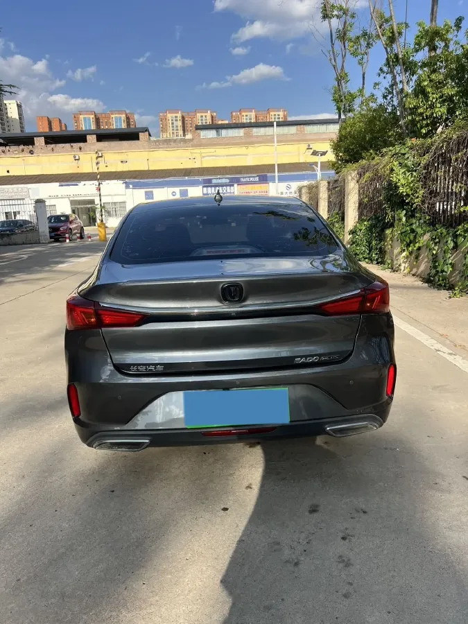 2022 ChangAn Eado 1.6L 128HP L4 5MT,autocango,china used car exporter,china ev exporter,chinese used car exporter,chinese used ev exporter