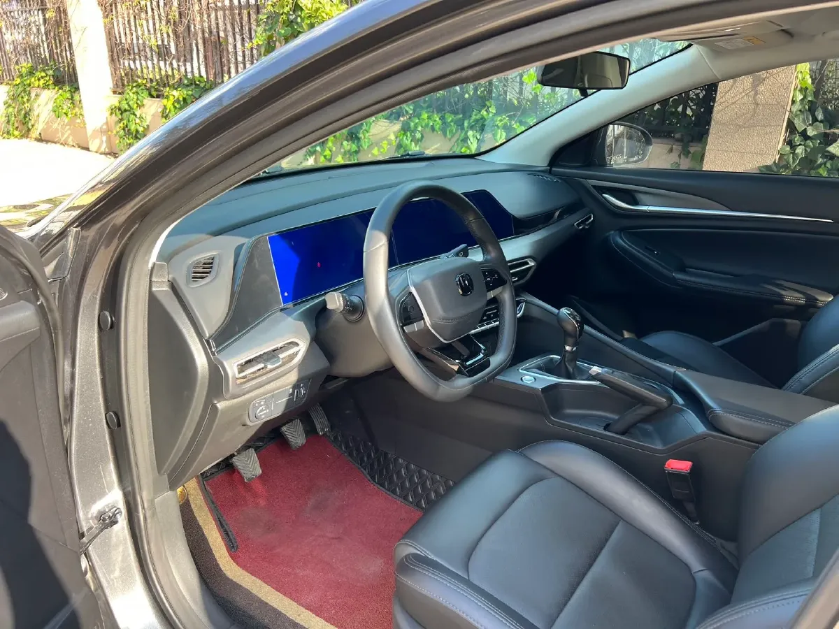 2022 ChangAn Eado 1.6L 128HP L4 5MT,autocango,china used car exporter,china ev exporter,chinese used car exporter,chinese used ev exporter