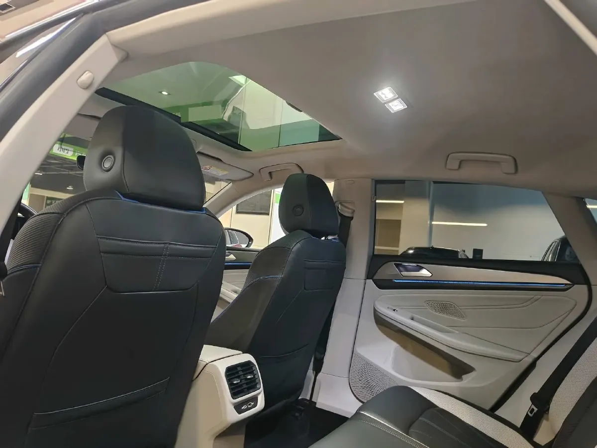 2022 Skoda Superb 2.0T 186HP L4 7DCT,autocango,china used car exporter,china ev exporter,chinese used car exporter,chinese used ev exporter