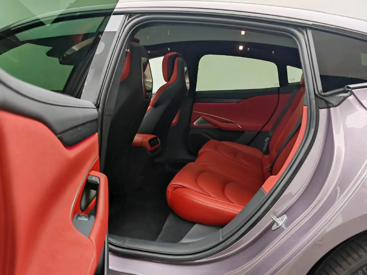 2024 MI SU7 BEV 101KWH,autocango,china used car exporter,china ev exporter,chinese used car exporter,chinese used ev exporter