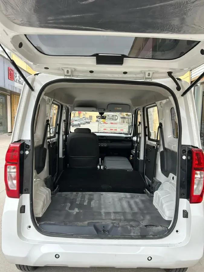 2025 WuLing ZhiGuang BEV,autocango,china used car exporter,china ev exporter,chinese used car exporter,chinese used ev exporter