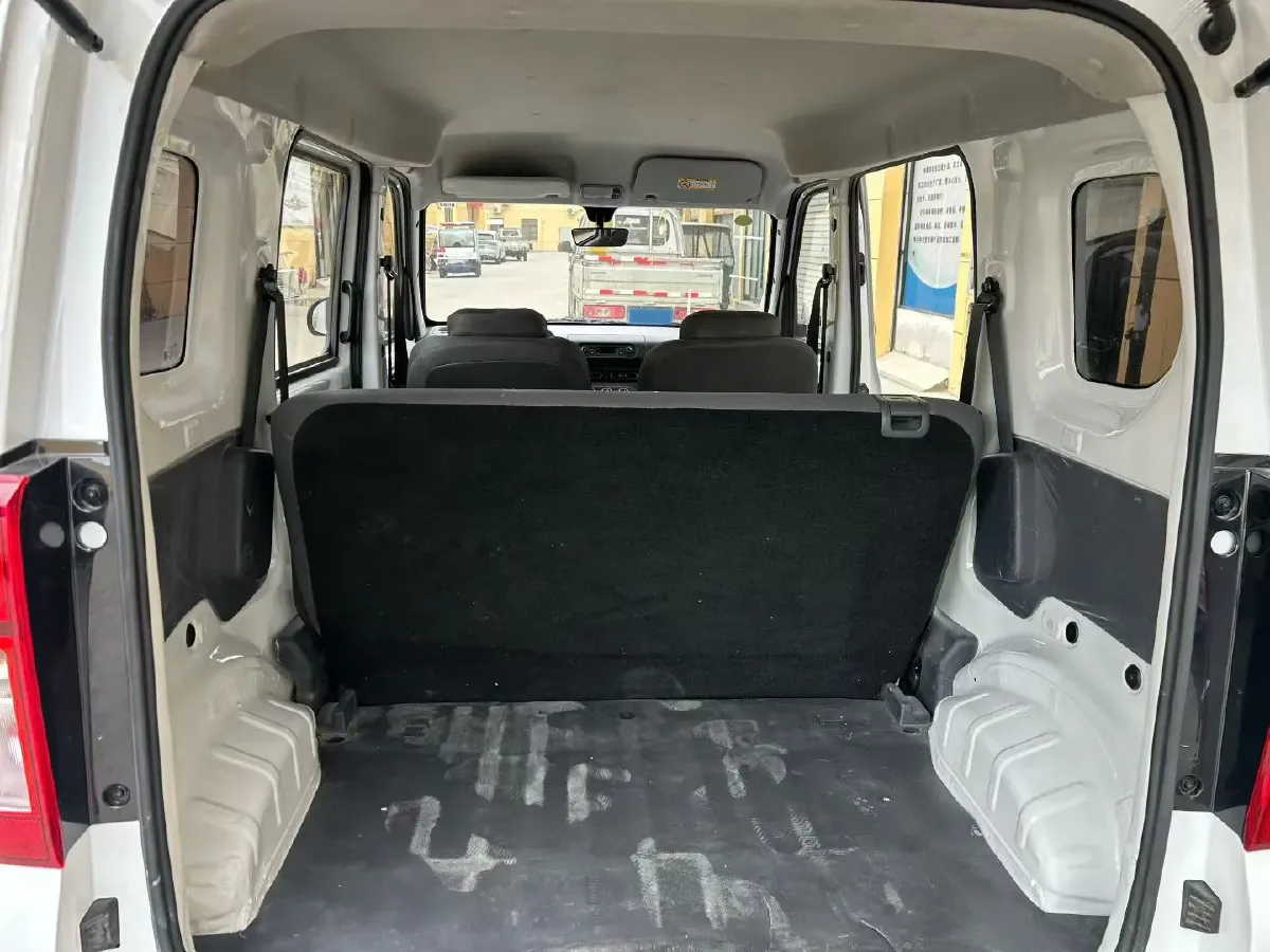 2025 WuLing ZhiGuang BEV,autocango,china used car exporter,china ev exporter,chinese used car exporter,chinese used ev exporter