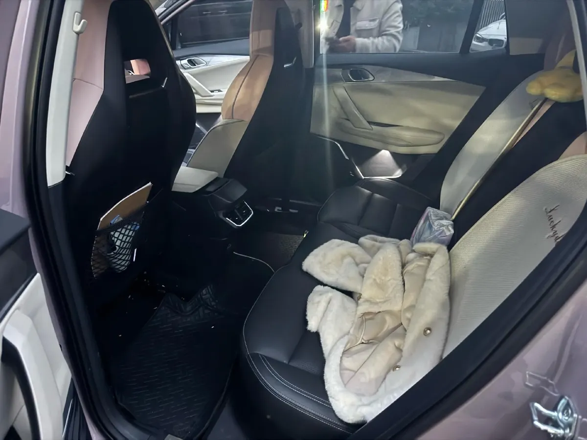 2023 LYNK&CO 03 1.5T 181HP L4 7DCT,autocango,china used car exporter,china ev exporter,chinese used car exporter,chinese used ev exporter