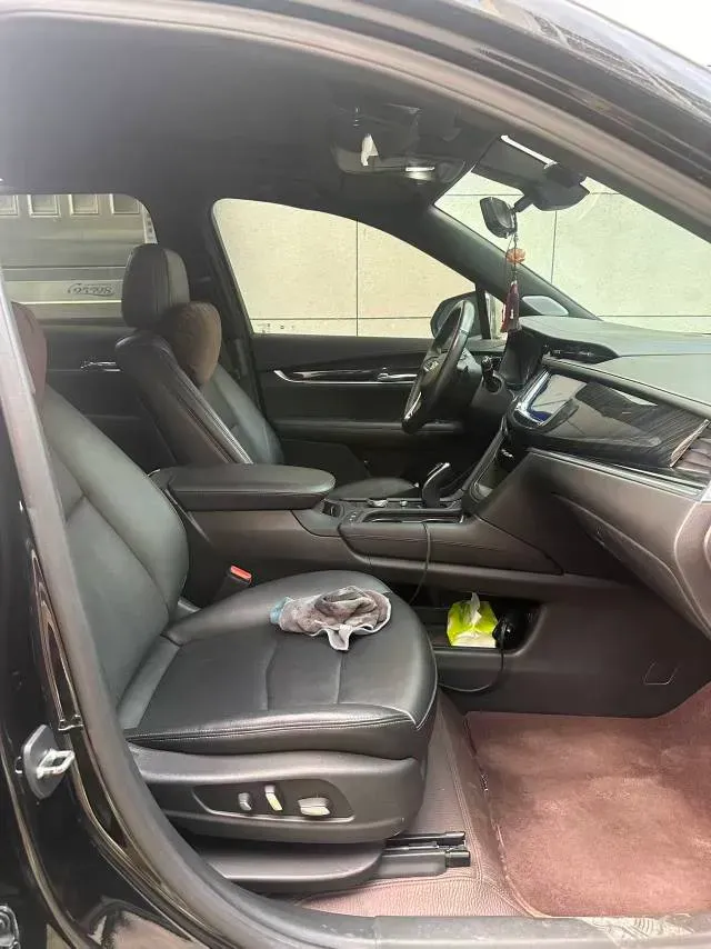 2022 Cadillac XT6 2.0T 237HP L4 9AT,autocango,china used car exporter,china ev exporter,chinese used car exporter,chinese used ev exporter