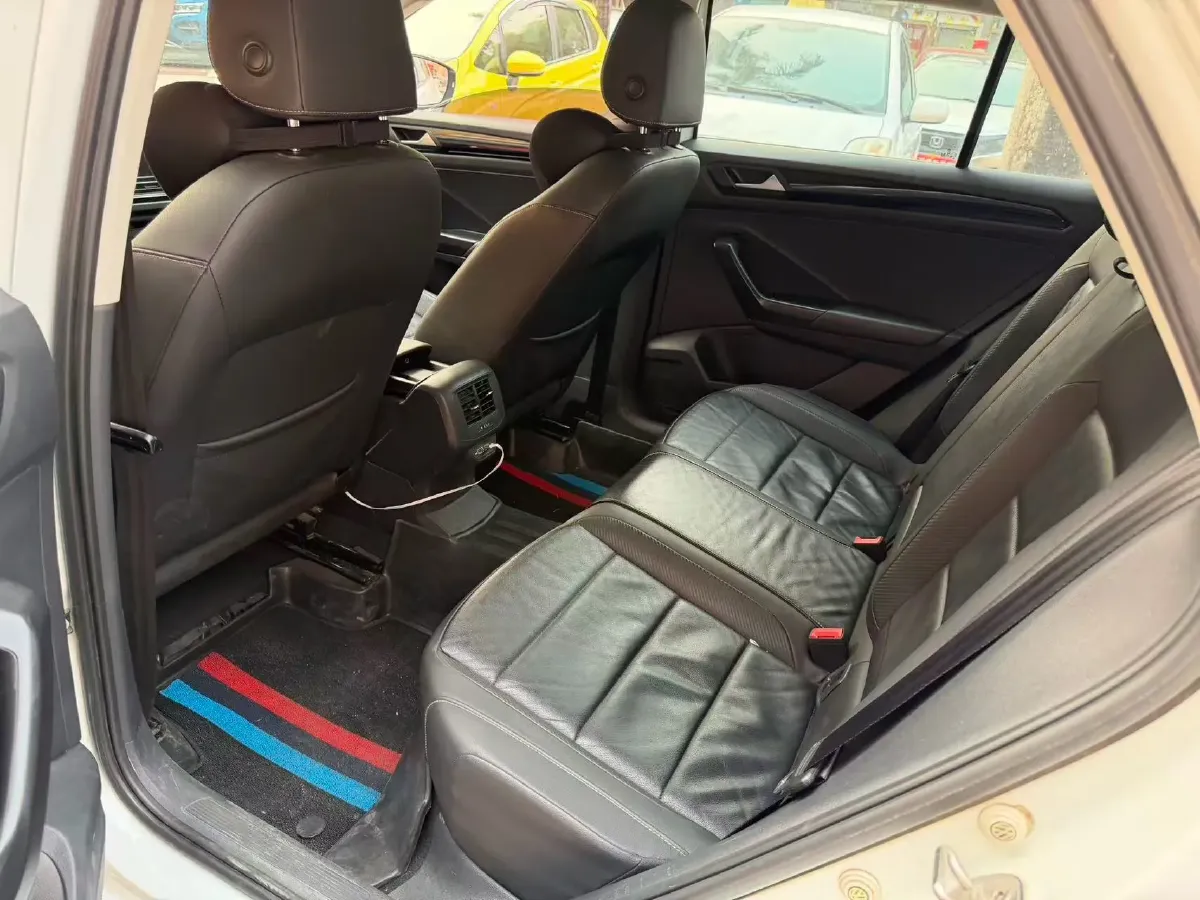 2019 Volkswagen T-Roc 1.4T 150HP L4 7DCT,autocango,china used car exporter,china ev exporter,chinese used car exporter,chinese used ev exporter