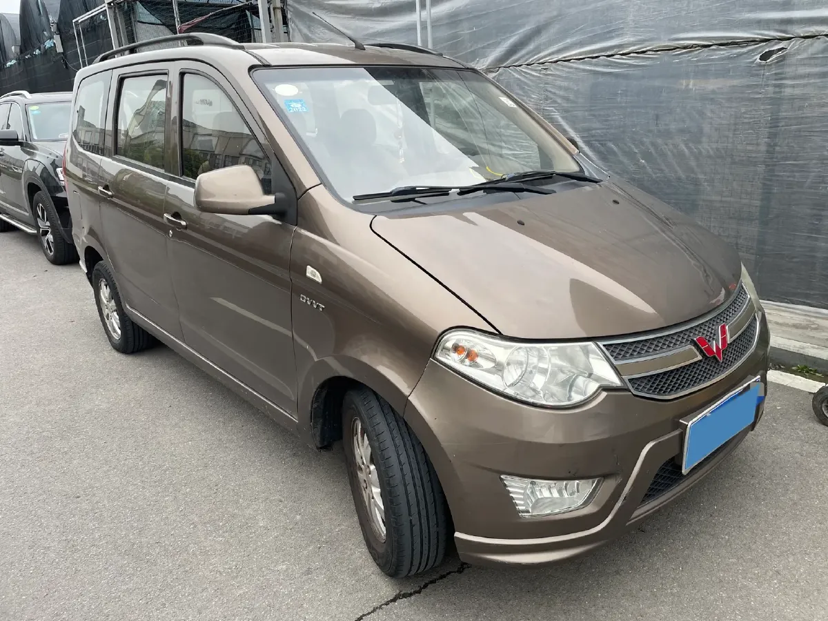 2018 WuLing HongGuang 1.5L 105HP L4 5MT,autocango,china used car exporter,china ev exporter,chinese used car exporter,chinese used ev exporter