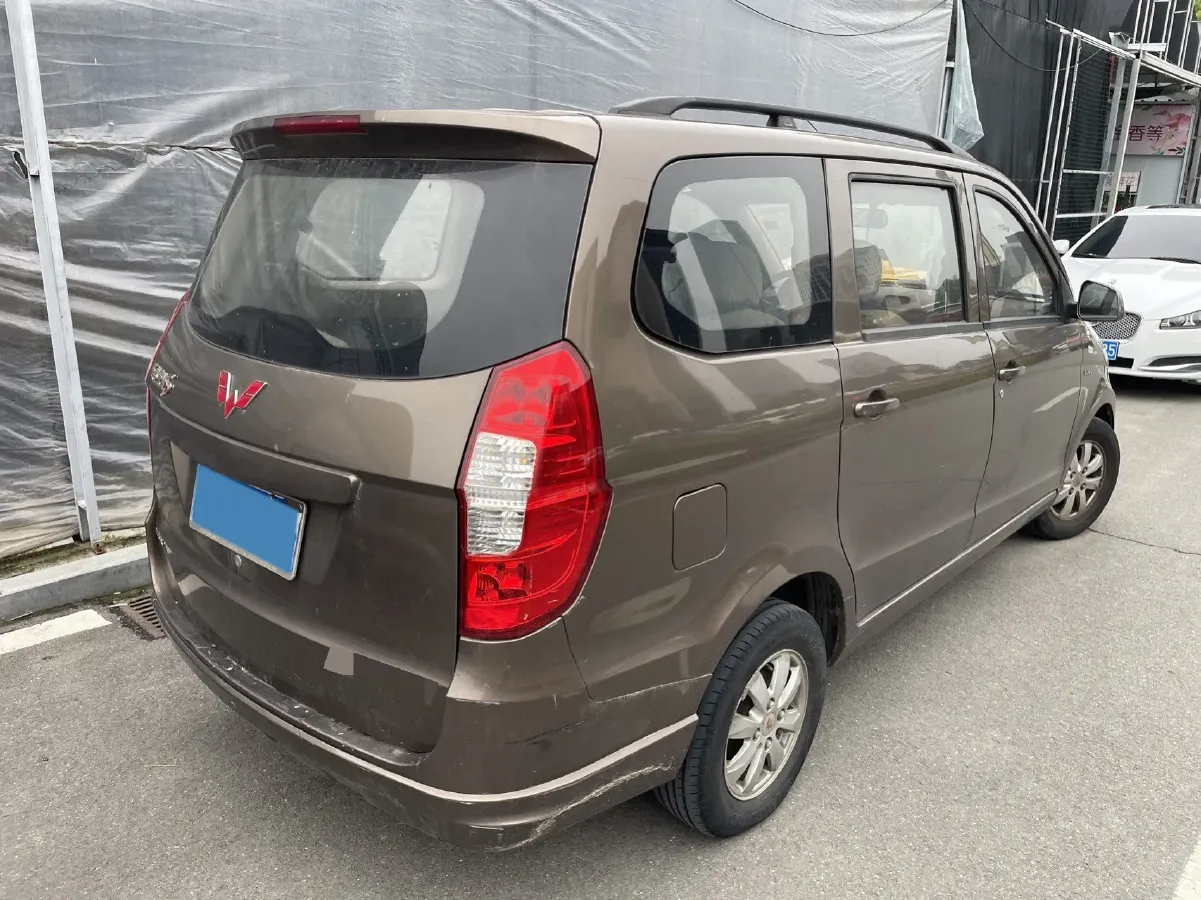 2018 WuLing HongGuang 1.5L 105HP L4 5MT,autocango,china used car exporter,china ev exporter,chinese used car exporter,chinese used ev exporter