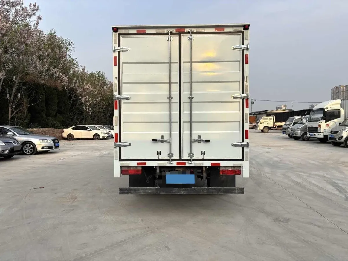 2026 Yuejin ChaoYue C 6MT,autocango,china used car exporter,china ev exporter,chinese used car exporter,chinese used ev exporter