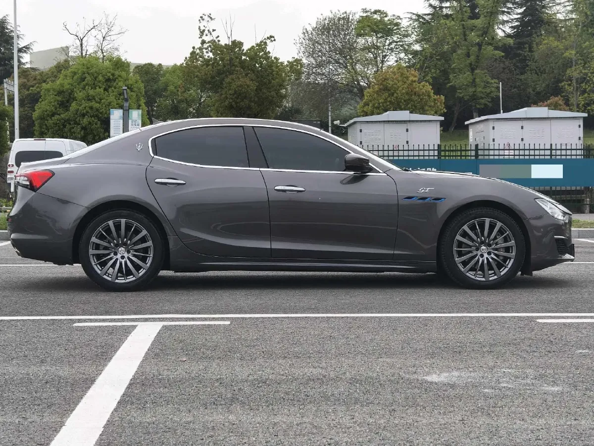 2022 Audi Q7 2.0T 245HP L4 8AT,autocango,china used car exporter,china ev exporter,chinese used car exporter,chinese used ev exporter