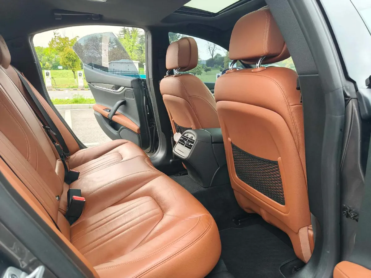 2022 Audi Q7 2.0T 245HP L4 8AT,autocango,china used car exporter,china ev exporter,chinese used car exporter,chinese used ev exporter