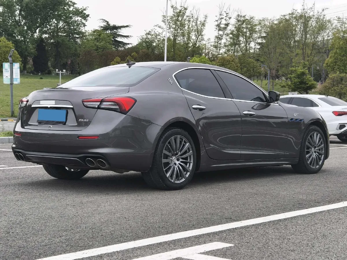 2022 Audi Q7 2.0T 245HP L4 8AT,autocango,china used car exporter,china ev exporter,chinese used car exporter,chinese used ev exporter