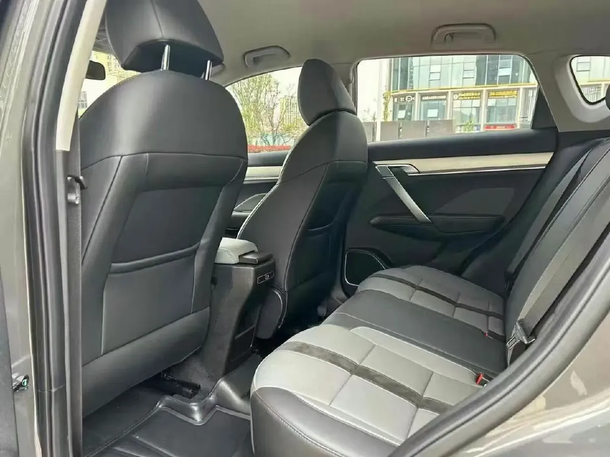 2023 Geely Coolray 1.5T 181HP L4 7DCT,autocango,china used car exporter,china ev exporter,chinese used car exporter,chinese used ev exporter