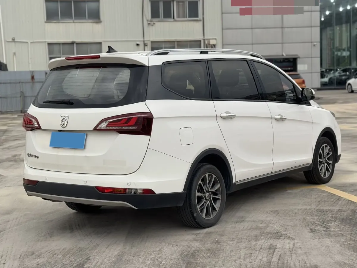 2019 BaoJun 730 1.5T 151HP L4 CVT,autocango,china used car exporter,china ev exporter,chinese used car exporter,chinese used ev exporter